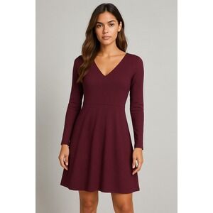 Lark and Ro Dress Women 2 Purple Long Sleeve V Neck Floral Back Slit Sheath Knee